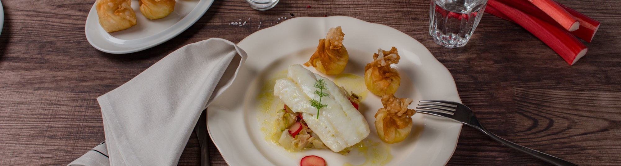 Rhabarbergemüse mit Fisch