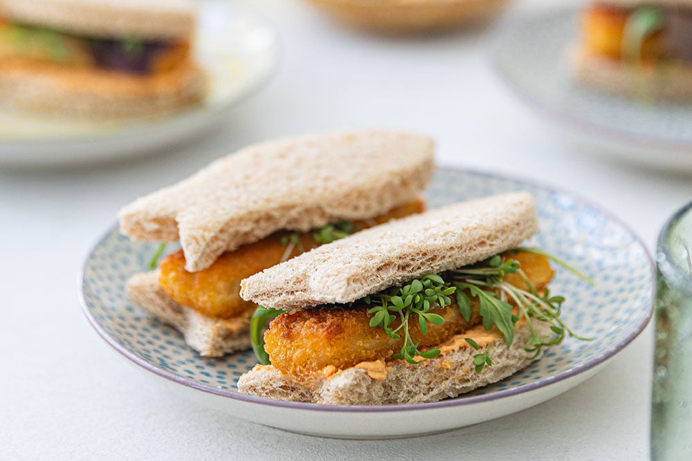 Fischstäbchen-Brötchen mit Frischkäse