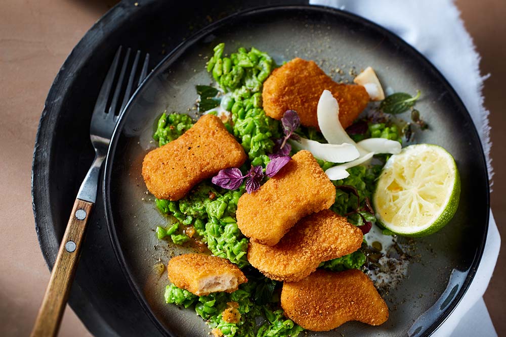Vegane Nuggets mit Kokos-Erbsen-Püree