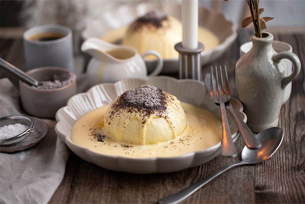 Germknödel mit selbstgemachter Vanillesauce