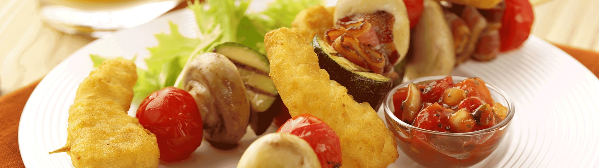 Hühner Dippers Spieß mit Gemüse, Champignons und Speck