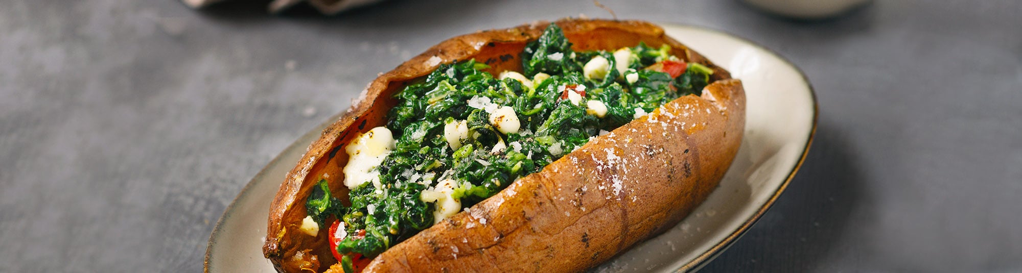 Gefüllte Süßkartoffel mit Spinat